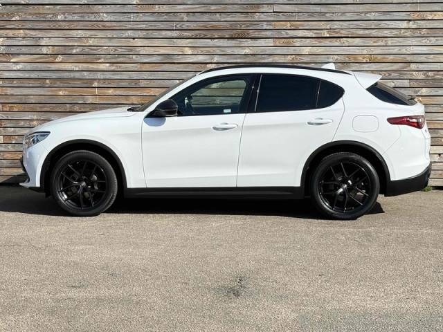 2020 Alfa Romeo Stelvio 2.0 T Nero Edizione