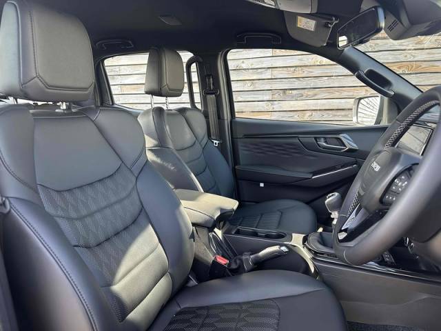 Isuzu D-max 1.9 V-Cross Dcb