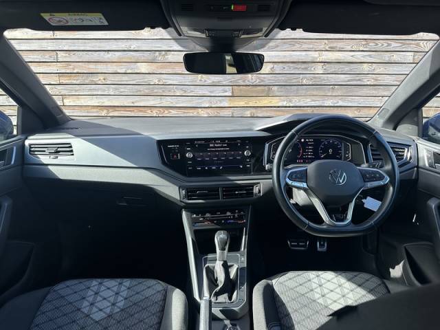 2023 Volkswagen Polo 1.0 2023'73 R-Line | Apple car play | Cruise control