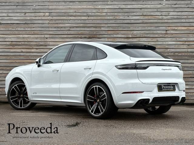 2023 Porsche Cayenne 4.0 2023'23 T V8 GTS | Sport Chrono Pack | BOSE Surround Sound