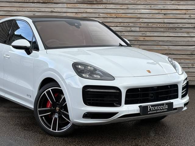 2023 Porsche Cayenne 4.0 2023'23 T V8 GTS | Sport Chrono Pack | BOSE Surround Sound