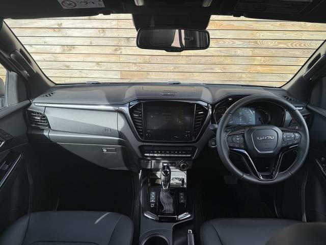 Isuzu D-max 1.9 V-Cross STEEL Auto