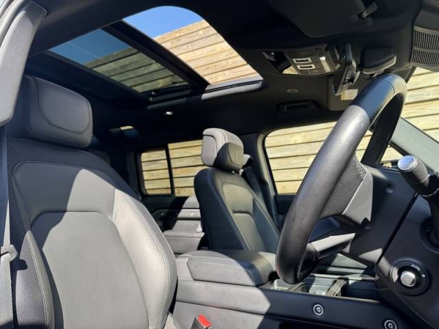 2024 Land Rover Defender 3.0 2024'24 D300 MHEV X-Dynamic HSE | Pan Roof | Heated Steering Wheel