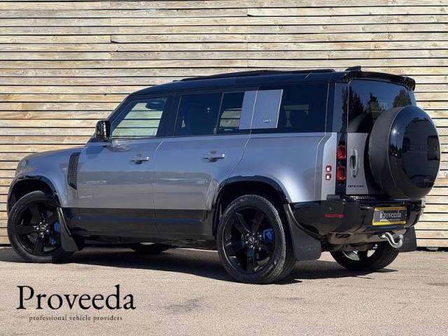 2024 Land Rover Defender 3.0 2024'24 D300 MHEV X-Dynamic HSE | Pan Roof | Heated Steering Wheel