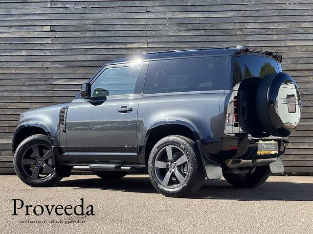 2025 Land Rover Defender 3.0 2024'74 D350 MHEV X-Dynamic SE | Side Steps | Spoiler