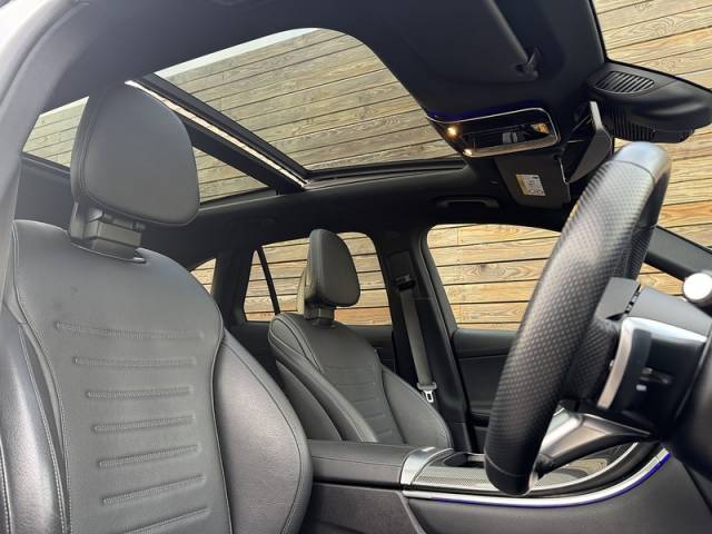 2023 Mercedes-Benz GLC 2.0 2023'23 GLC300dh MHEV AMG Line (Premium Plus) | Pan Roof | Ambient Lighting
