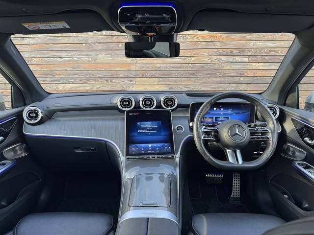 2023 Mercedes-Benz GLC 2.0 2023'23 GLC300dh MHEV AMG Line (Premium Plus) | Pan Roof | Ambient Lighting