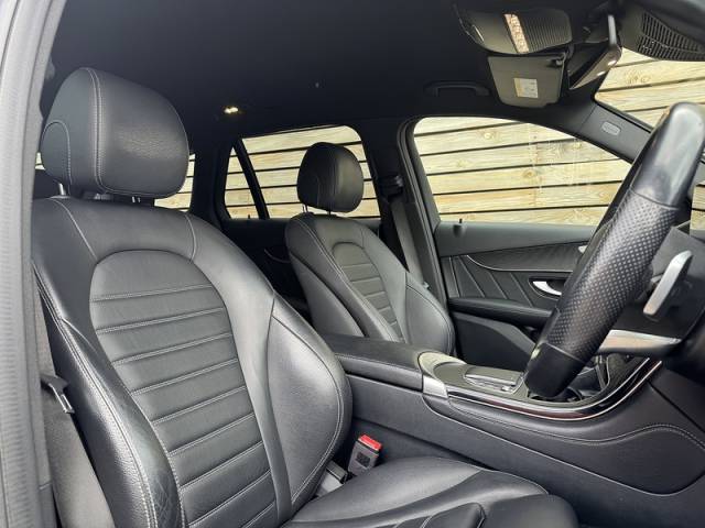 2020 Mercedes-Benz GLC 2.0 2020'20 GLC300d AMG Line | Heated Seats | Wireless Phone Charging