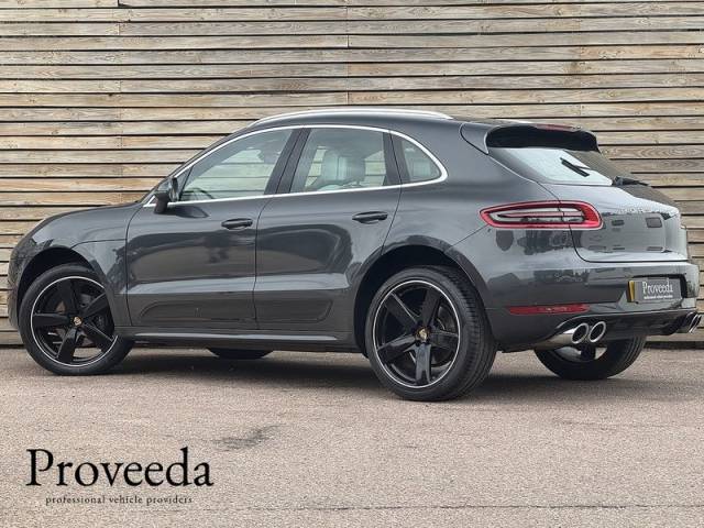 2016 Porsche Macan 2.0 2016'66 T | Top Spec | Sport Design Pack