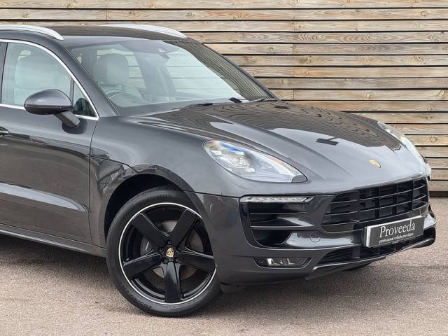 2016 Porsche Macan 2.0 2016'66 T | Top Spec | Sport Design Pack
