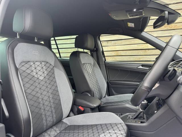 2022 Volkswagen Tiguan 1.5 2022'72 TSI R-Line | Top Spec | Heated Steering Wheel