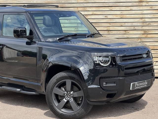 2024 Land Rover Defender 3.0 2024'74 D250 MHEV X-Dynamic HSE | Pan Roof | 6 Seats!