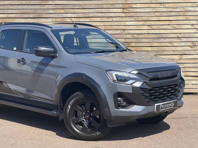 Isuzu D-max 1.9 V-Cross STEEL Auto