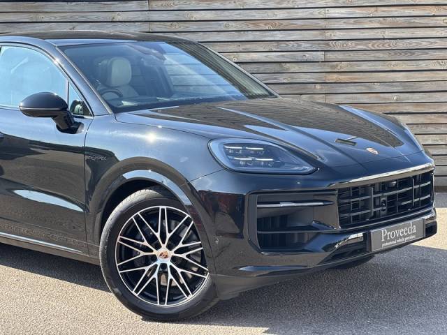 2025 Porsche Cayenne 3.0 2025'75 V6 E-Hybrid Black Edition | Pan Roof | BOSE