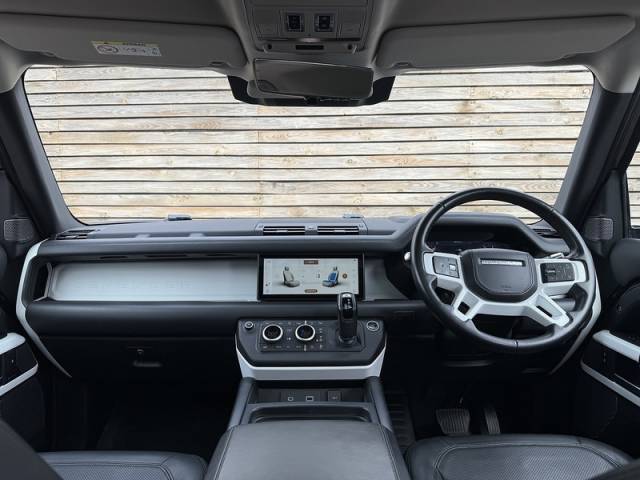 2021 Land Rover Defender 2.0 2021'21 P300 HSE | 7 Seater | Pan Roof