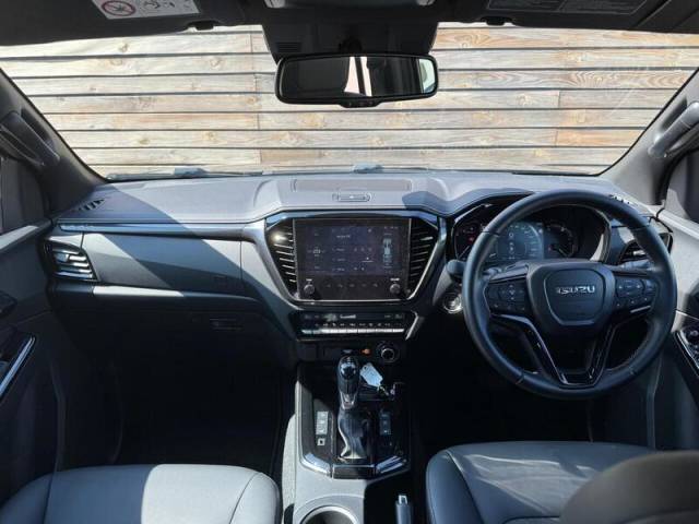 Isuzu D-max 1.9 V-Cross Dcb