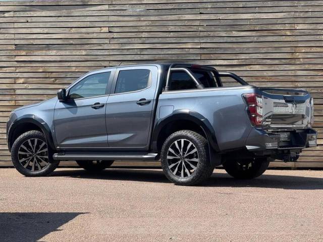Isuzu D-max 1.9 V-Cross Dcb