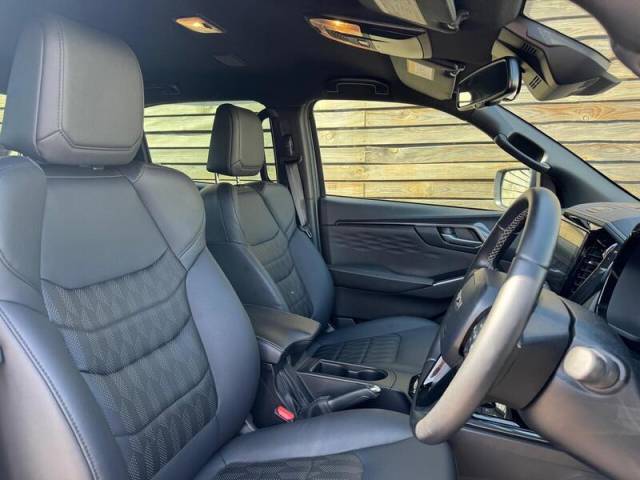 Isuzu D-max 1.9 V-Cross Dcb