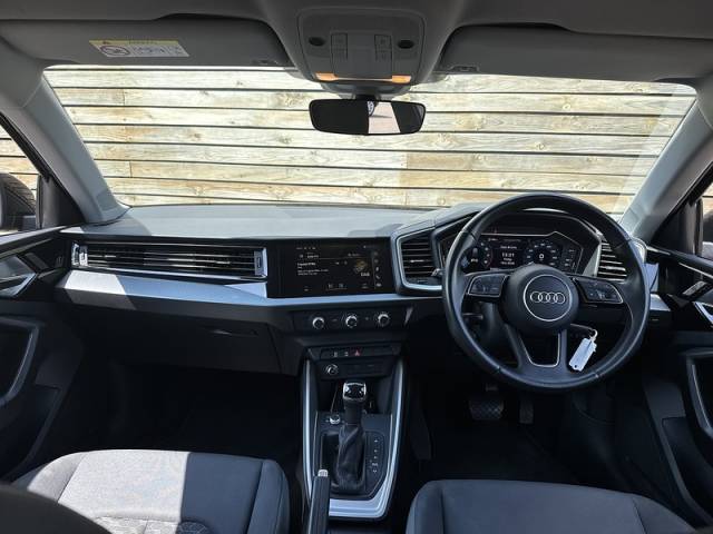2022 Audi A1 1.0 2022'22 TFSI Sport | Car Play | Rear Parking Sensors