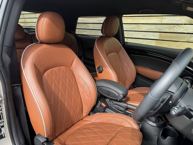 2022 Mini Hatchback 2.0 Cooper S Exclusive