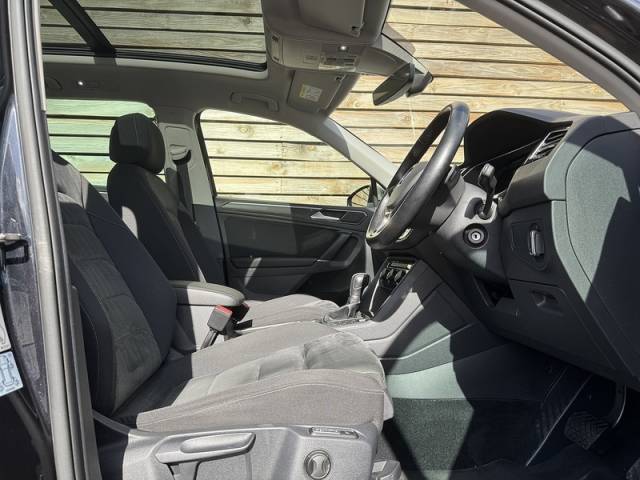 2016 Volkswagen Tiguan 2016'16 2.0TDI BlueMotion DSG | Tech SEL model | High spec | Pano roof | 1 Owner