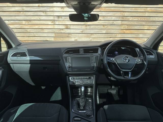 2016 Volkswagen Tiguan 2016'16 2.0TDI BlueMotion DSG | Tech SEL model | High spec | Pano roof | 1 Owner