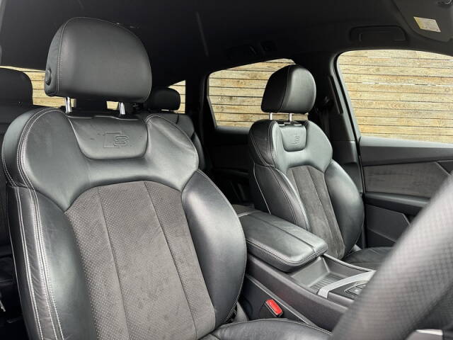 2019 Audi Q7 3.0 2019'19 TDI V6 S line | Heated Seats | 7 Seats